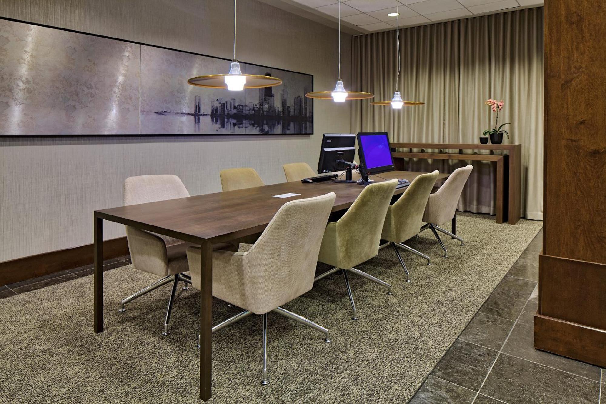 Отель Crowne Plaza - Chicago West Loop By Ihg Экстерьер фото